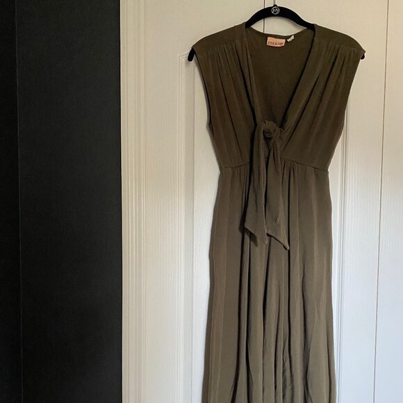 Mixie Green V-Neck Calf-Length Dress — Soft Earth Edit - Picture 2 of 5